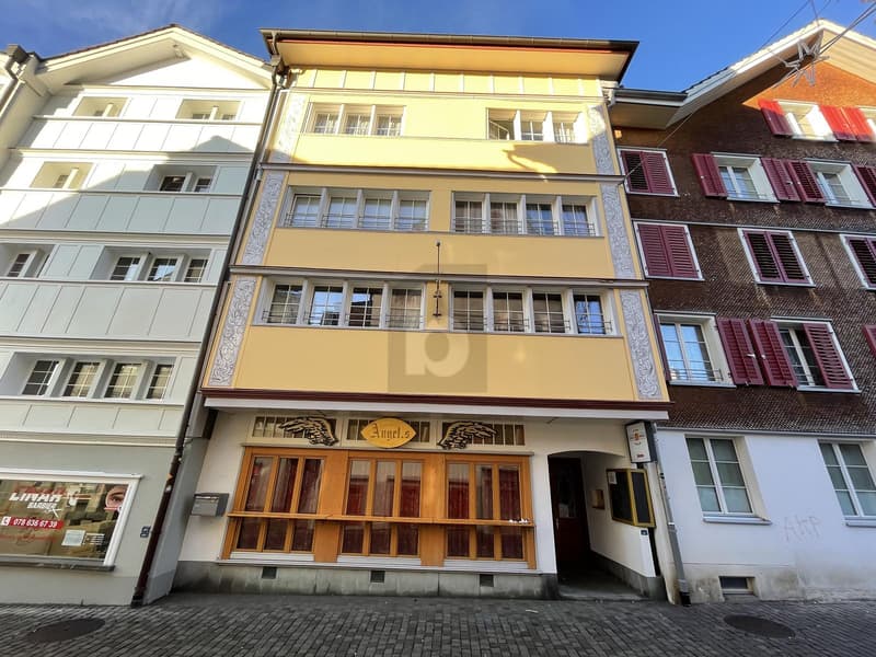MODERNER INNENAUSBAU IM HERZEN DER STADT (1)