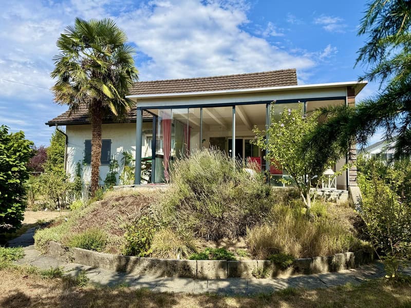 MIT GROSSEM GARTEN AN RUHIGER LAGE (1)