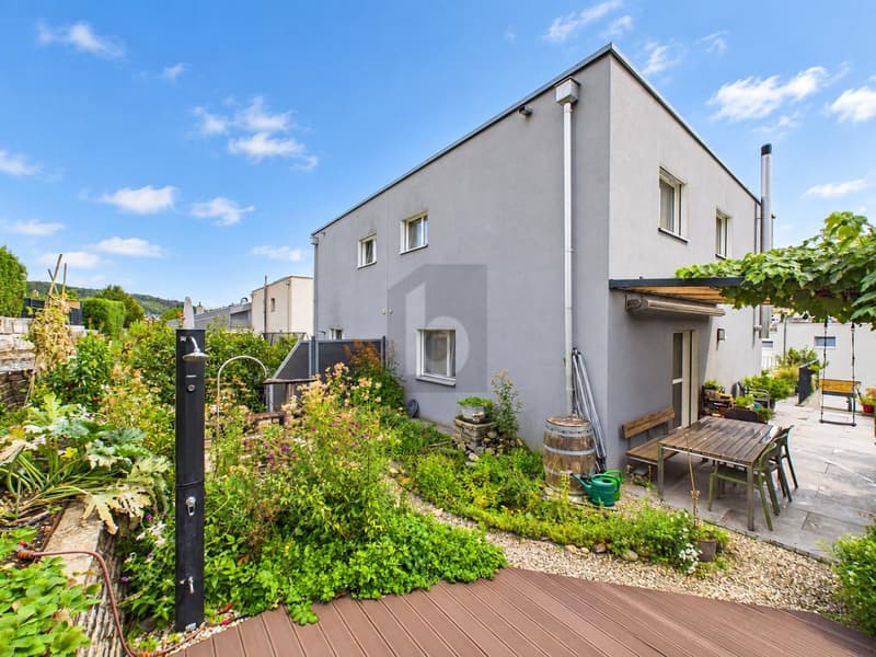 FAMILIENIDYLL MIT GARTEN UND SONNIGER TERRASSE (1)