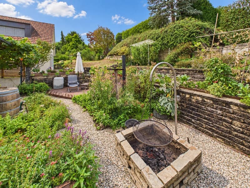 FAMILIENIDYLL MIT GARTEN UND SONNIGER TERRASSE (5)