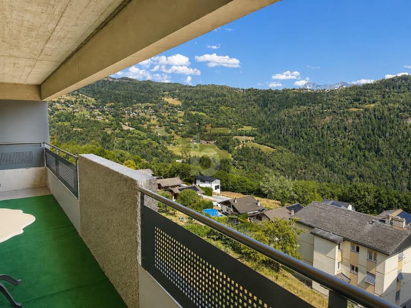 ATTIQUE AVEC BALCON ET GRENIER AMÉNAGEABLE (1)