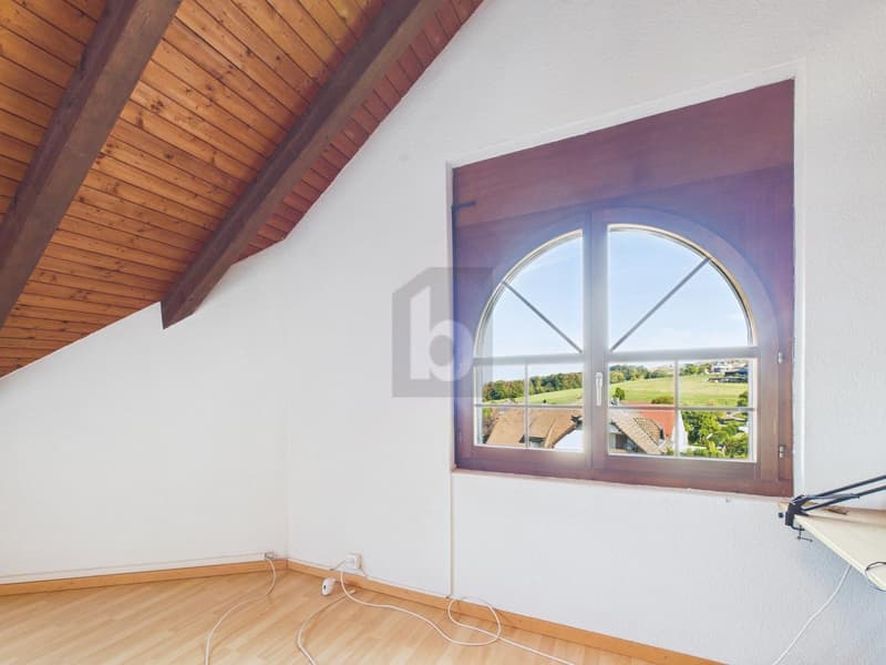 MIT GALERIE, CHEMINÉE UND SONNIGEM BALKON! (2)