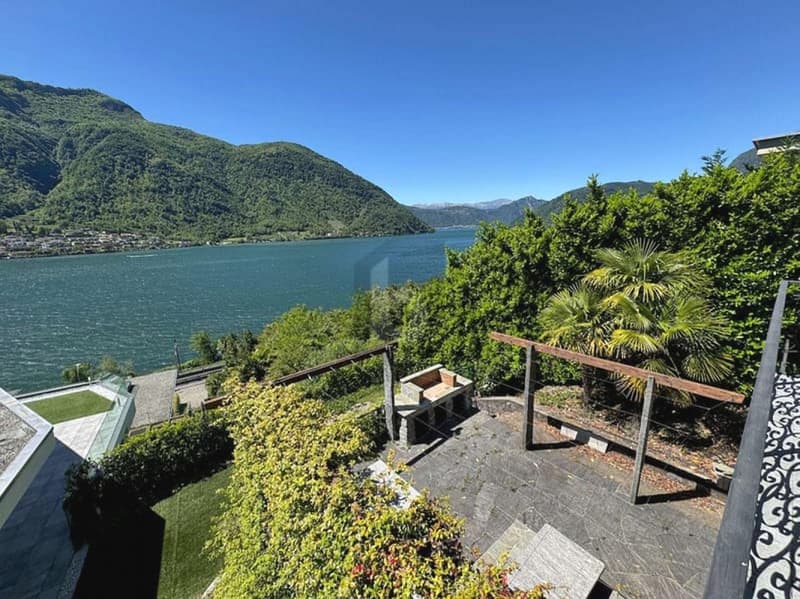 SPAZIOSA ED ELEGANTE CON PISCINA E VISTA LAGO (4)