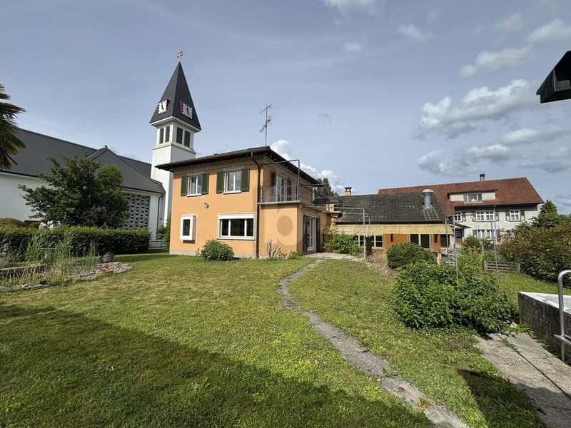 CHARMANTES FAMILIENPARADIES MIT POOL UND GARTEN (1)