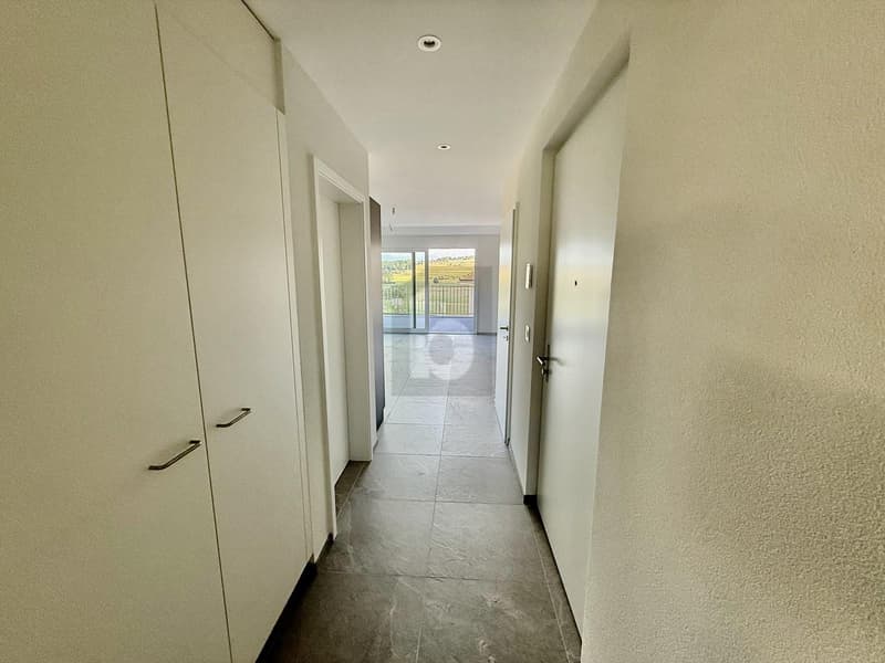 MODERNE AVEC VUE IMPRENABLE (2)