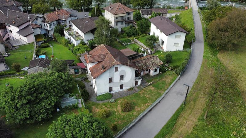 VECCHIA PROPRIETÀ TIPICA CON GRANDE CARATTERE (1)