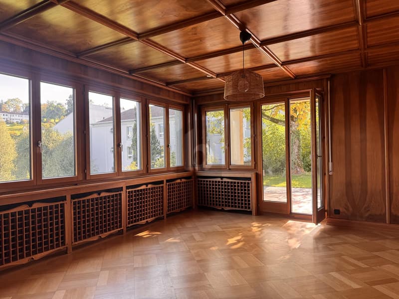ELEGANT, AN BEGEHRTER LAGE UND MIT GARTEN (3)