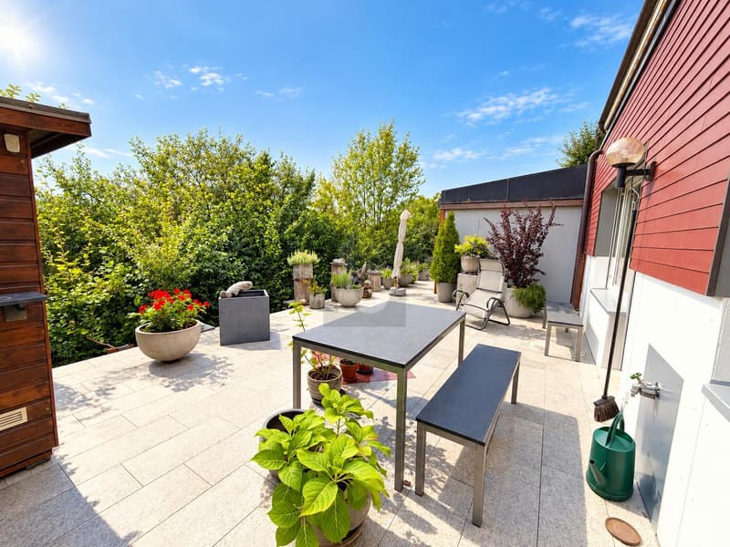 TERRASSENOASE - POOL UND TENNISPLATZ ZUR NUTZUNG! (1)