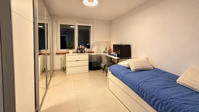 HOCHWERTIG MIT GROSSZÜGIGEM BALKON! (5)