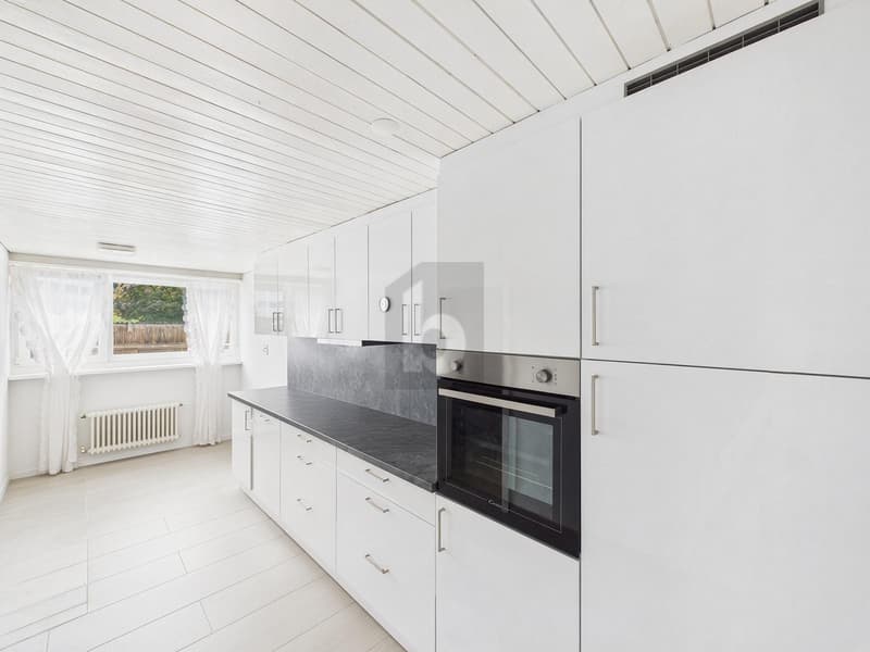 ZENTRAL, MIT GROSSEM BALKON (3)