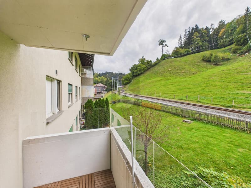 HOCHWERTIG UND NATURNAH MIT BALKON (1)