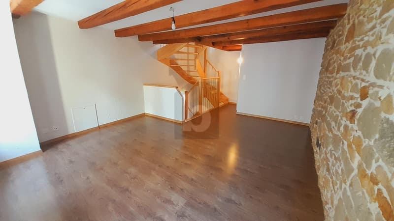 CHARMANTE AVEC TERRASSE PRIVÉE (1)
