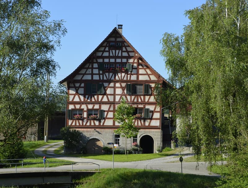 HISTORISCHER CHARME TRIFFT MODERNES WOHNEN (1)