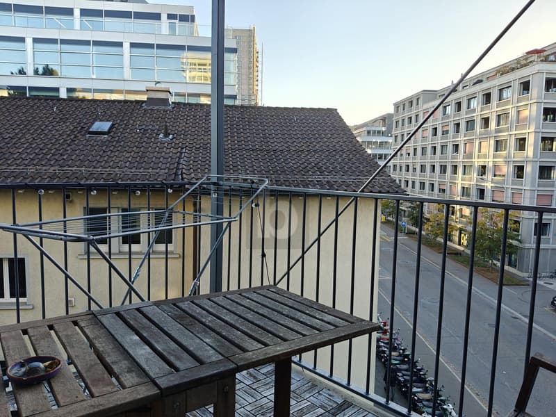 ZENTRAL MIT HOCHWERTIGEM AUSBAU UND BALKON! (5)