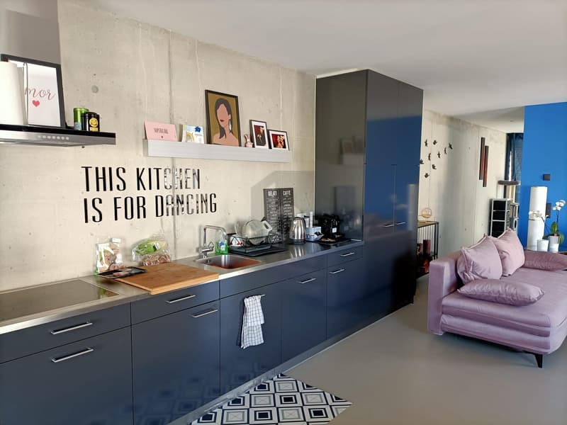 ZENTRAL MIT HOCHWERTIGEM AUSBAU UND BALKON! (2)