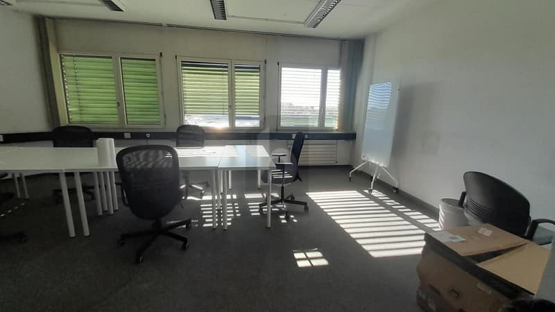 BUREAUX PRIVATIFS LUMINEUX AVEC ESPACES PARTAGÉS (3)