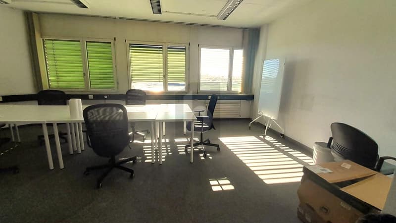 BUREAUX PRIVATIFS LUMINEUX AVEC ESPACES PARTAGÉS (3)