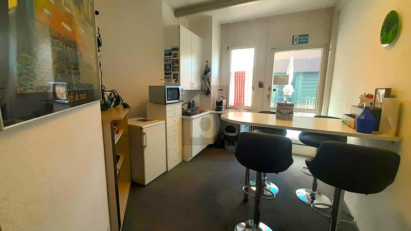 BUREAUX PRIVATIFS LUMINEUX AVEC ESPACES PARTAGÉS (5)