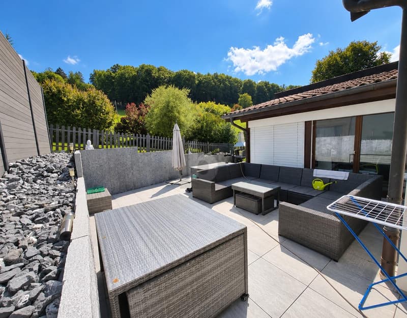 FAMILIENGLÜCK MIT GARTEN UND WINTERGARTEN (5)