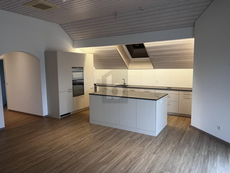 VIEL PLATZ, ZWEI BALKONE UND HERRLICHE WEITSICHT (4)