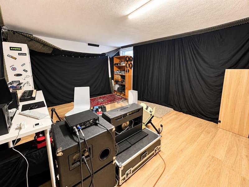 DERNIER ÉTAGE LUMINEUX AVEC STUDIO PRIVÉ (5)
