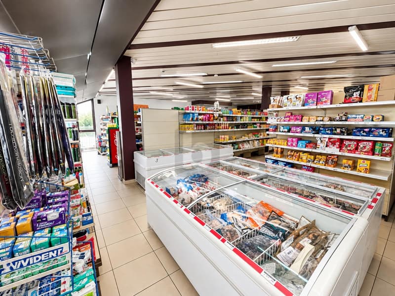 ÉPICERIE AVEC UNE CLIENTÈLE EXISTANTE (4)