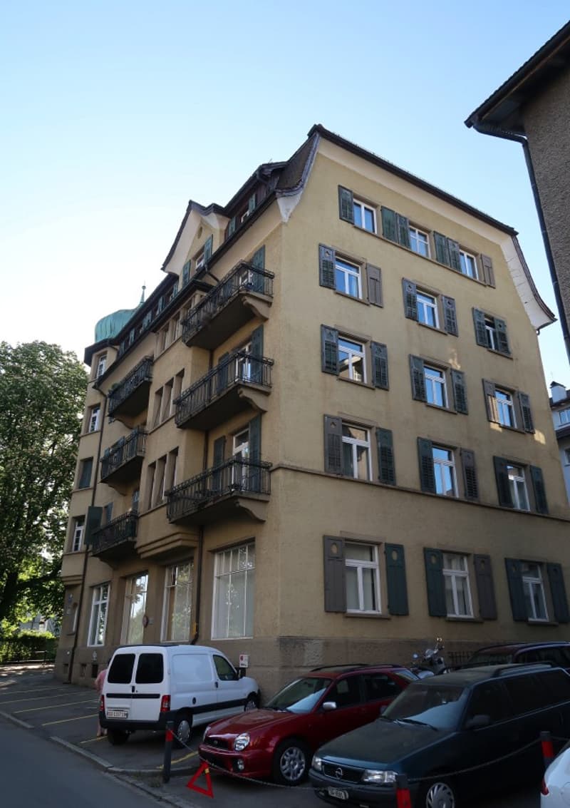 4.5 Zimmerwohnung an der Schillerstrasse 1 zu vermieten! (2)