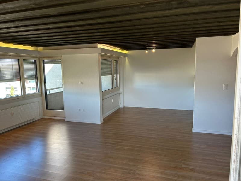 Charming 4-room attic apartment in Wil SG (10)