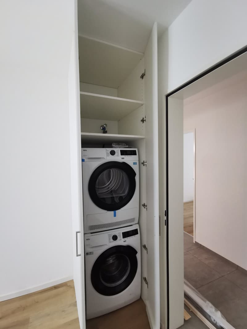 Frisch renovierte 3-Zimmer-Wohnung mit Balkon an der Seebahnstrasse, Zürich (7)