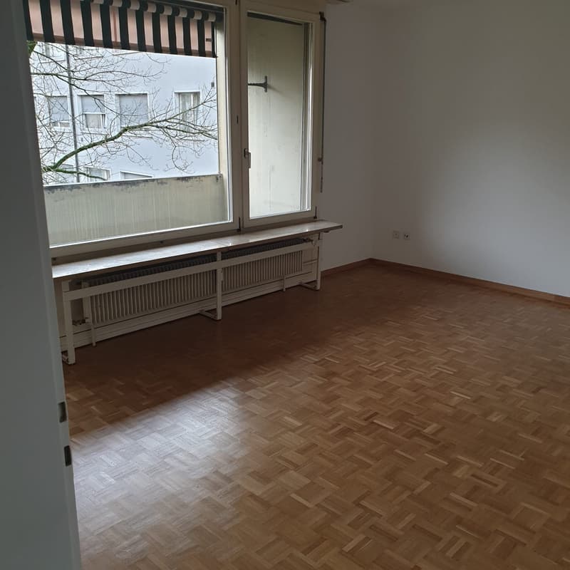 schöne und geräumige 2 Zimmer Wohnung (2)