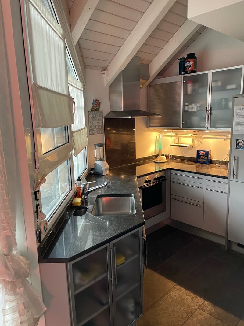 3 1/2-Zimmer-Maisonette-Wohnung mit traumhafter Aussicht (9)