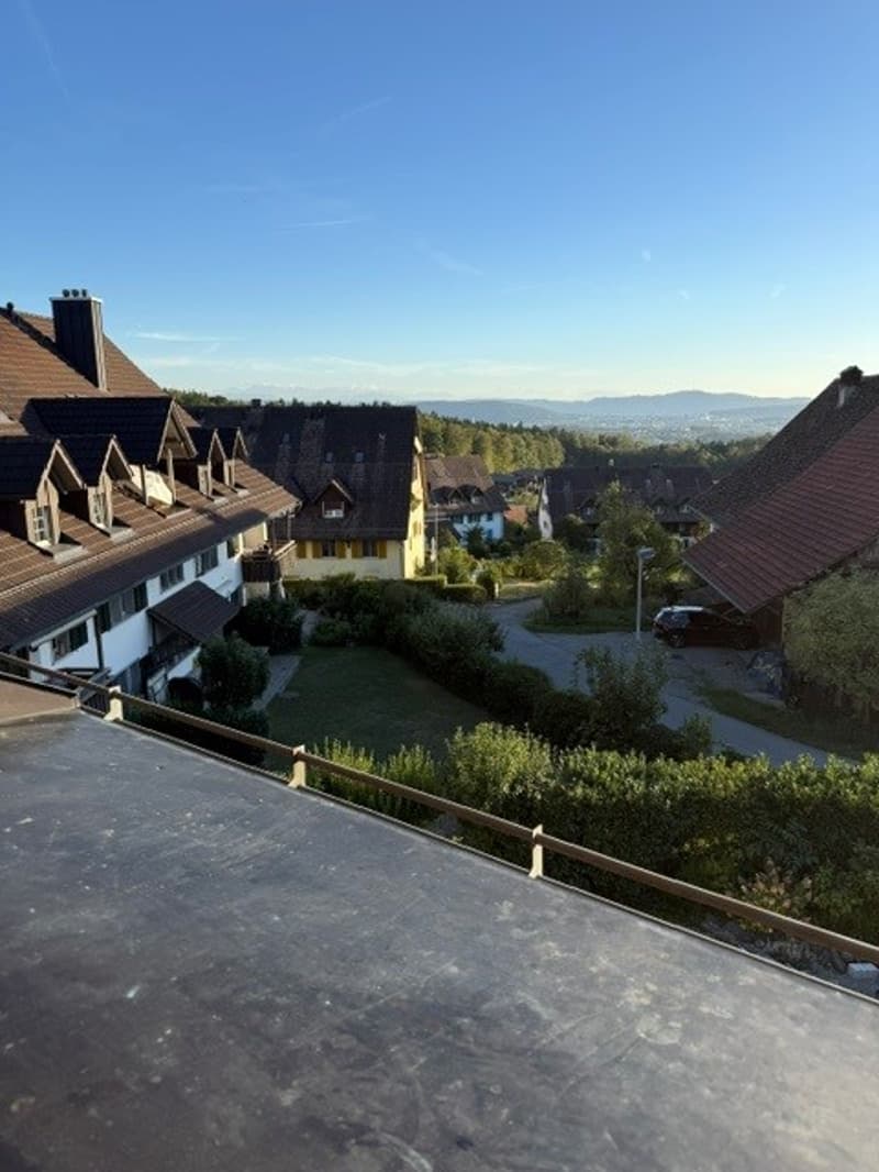 3 1/2-Zimmer-Maisonette-Wohnung mit traumhafter Weitsicht mitten im Golfparadies (1)