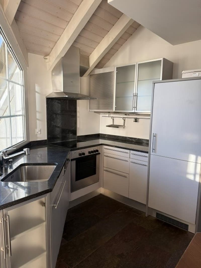 3 1/2-Zimmer-Maisonette-Wohnung mit traumhafter Weitsicht mitten im Golfparadies (17)