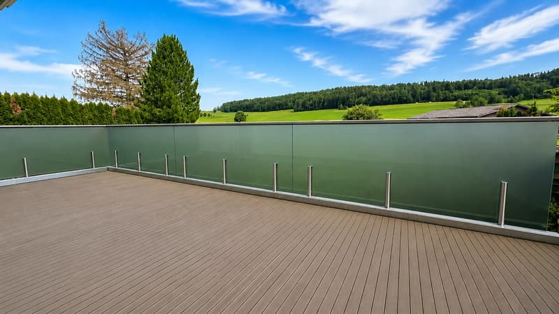 Grosszügiges Zuhause am Küsnachterberg mit viel Privatsphäre und Weitsicht (3)