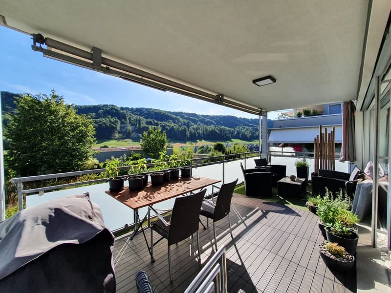 Moderne 3.5-Zimmer-Wohnung mit Traum-Aussicht (1)