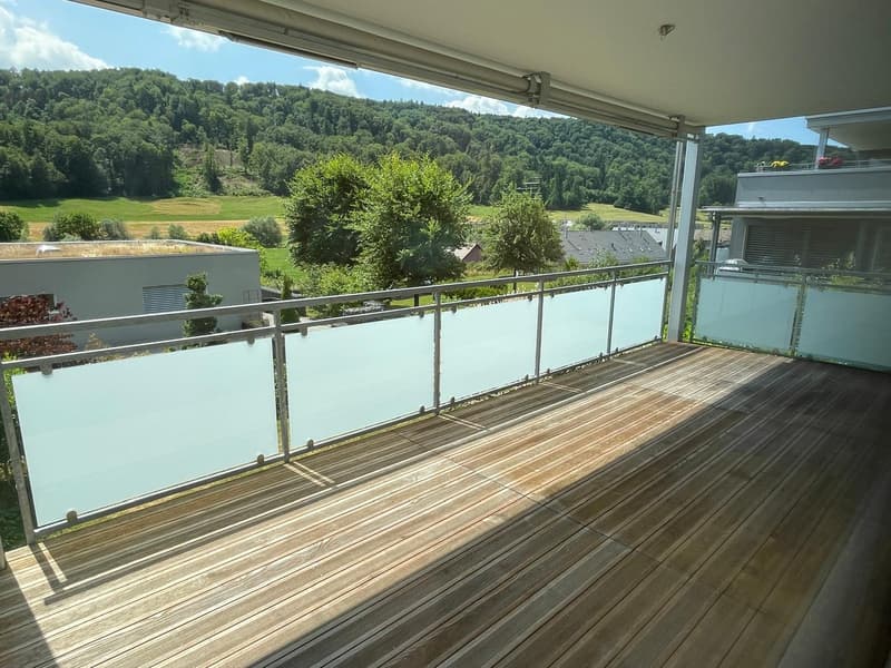 Moderne 3.5-Zimmer-Wohnung mit Traum-Aussicht (11)