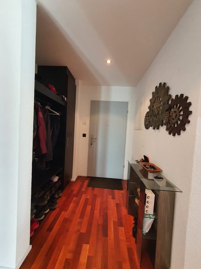Moderne 3.5-Zimmer-Wohnung mit Traum-Aussicht (6)