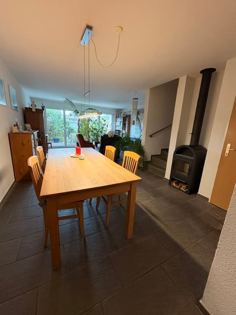 5 1/2 Zimmer Reihenhaus mit grossem Garten (10)