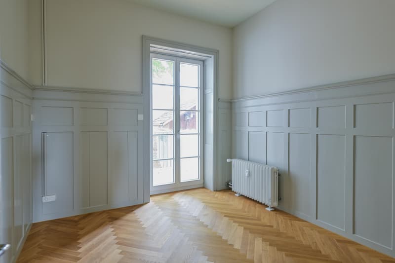 Charmante 5.5-Zimmer-Wohnung mit Kachelofen und Fischgrätparkett (6)