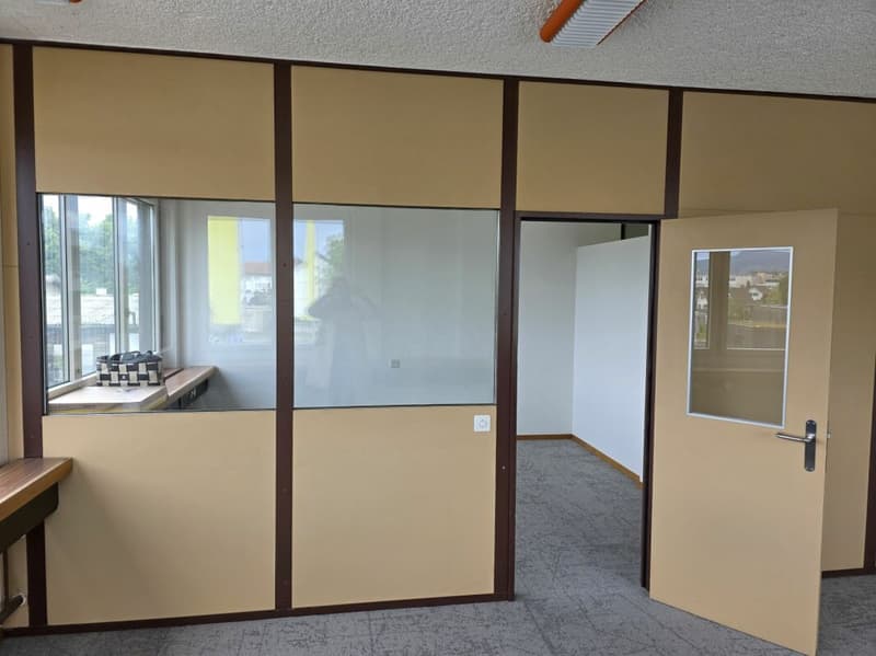 Attraktive Büro- und Gewerbeliegenschaft in Suhr (4)