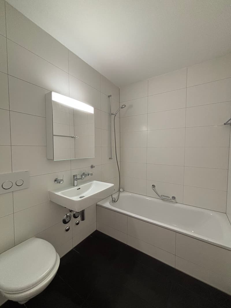 Moderne und stilvolle Wohnung mit Gartensitzplatz (7)