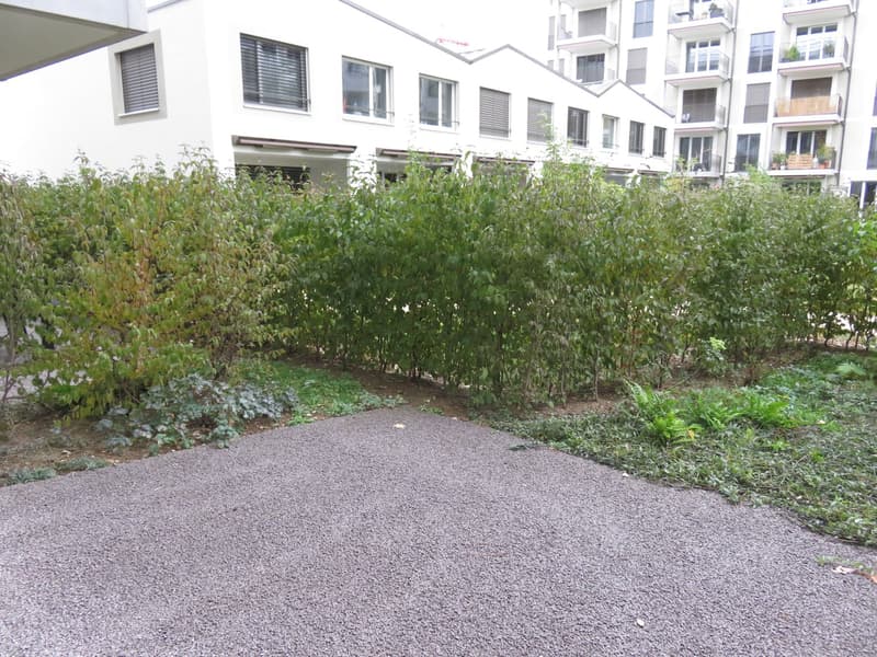Moderne und stilvolle Wohnung mit Gartensitzplatz (7)