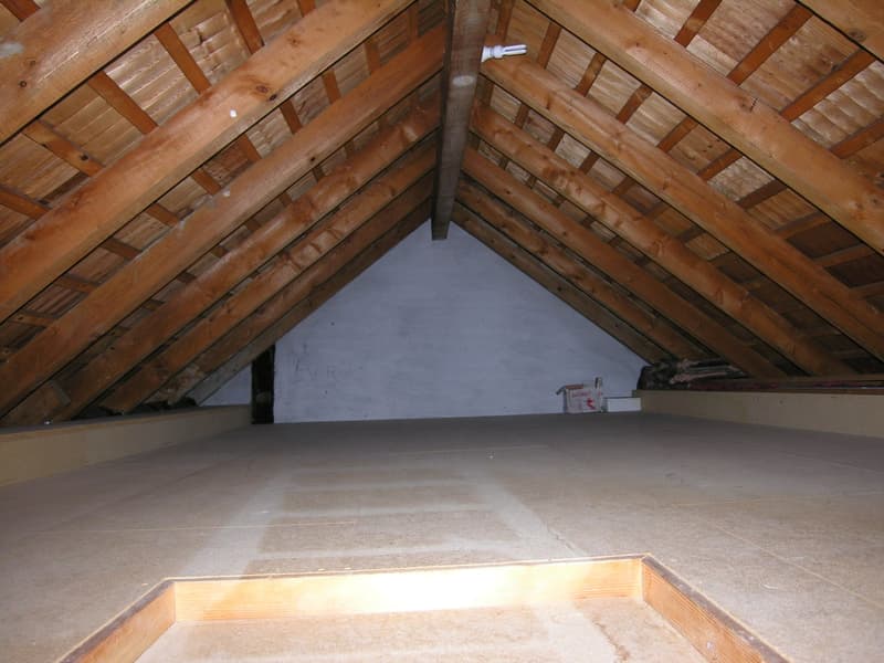 Charmant appartement de 4 pièces au dernier étage avec vue sur le lac à Küsnacht ZH (11)