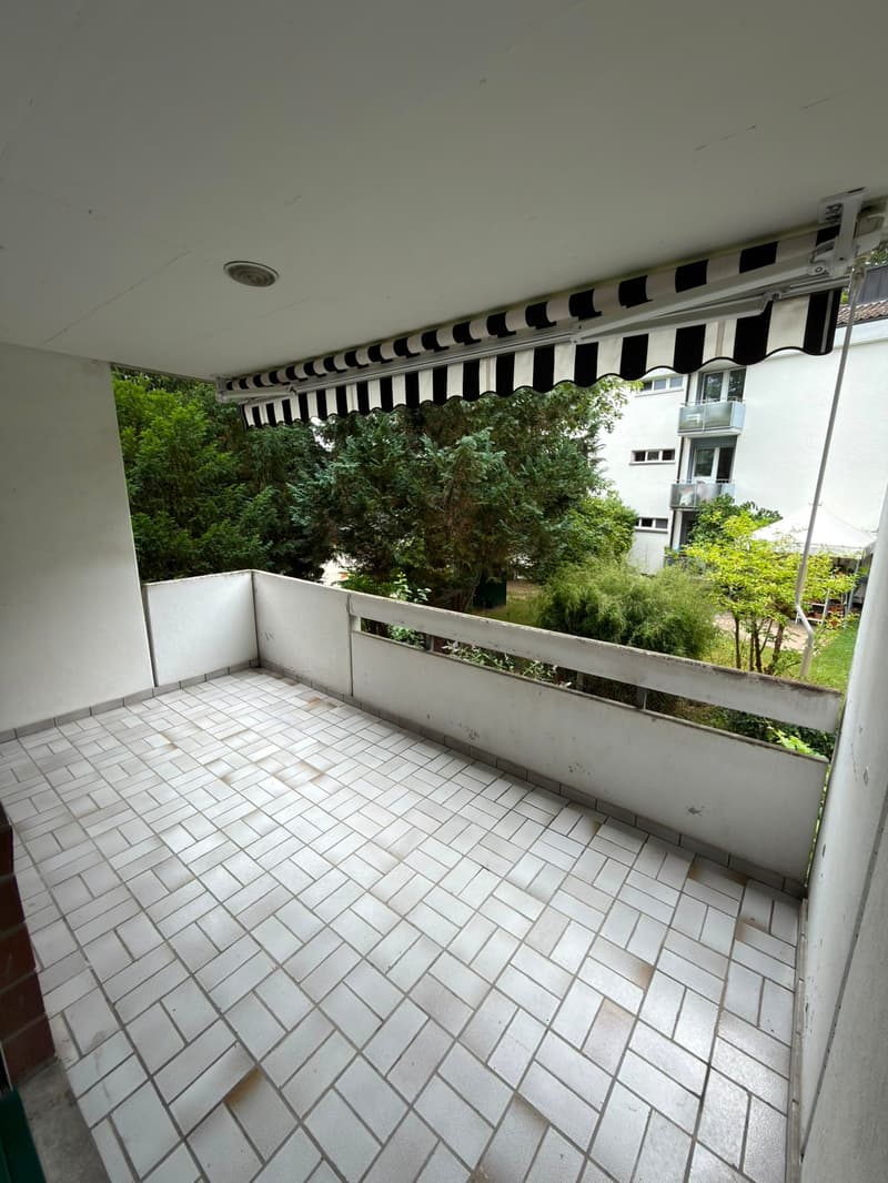 Sonnige 3-Zimmer-Wohnung mit Cheminée und Balkon in ruhiger Waldnähe (6)