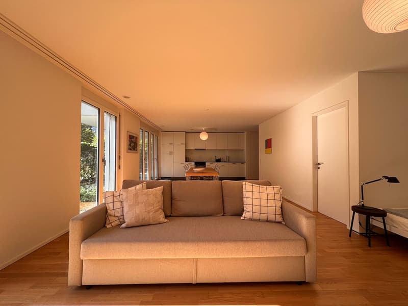 Moderne und helle Wohnung mit Gartensitzplatz (3)