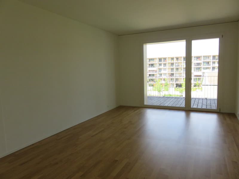 Schöne 3.5-Zimmer-Wohnung mit zwei Balkonen in familiärer Umgebung (7)