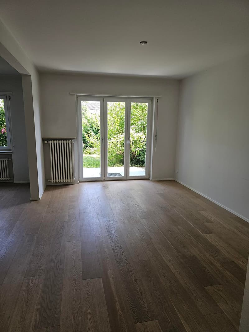 Limité jusqu'au 30.09.2027 – Appartement spacieux 2.5 pièces avec place assise dans le jardin à Herrliberg (9)
