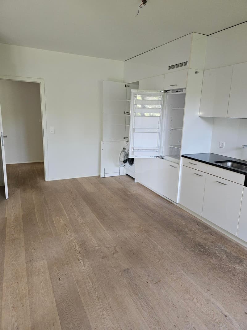 Limité jusqu'au 30.09.2027 – Appartement spacieux 2.5 pièces avec place assise dans le jardin à Herrliberg (7)