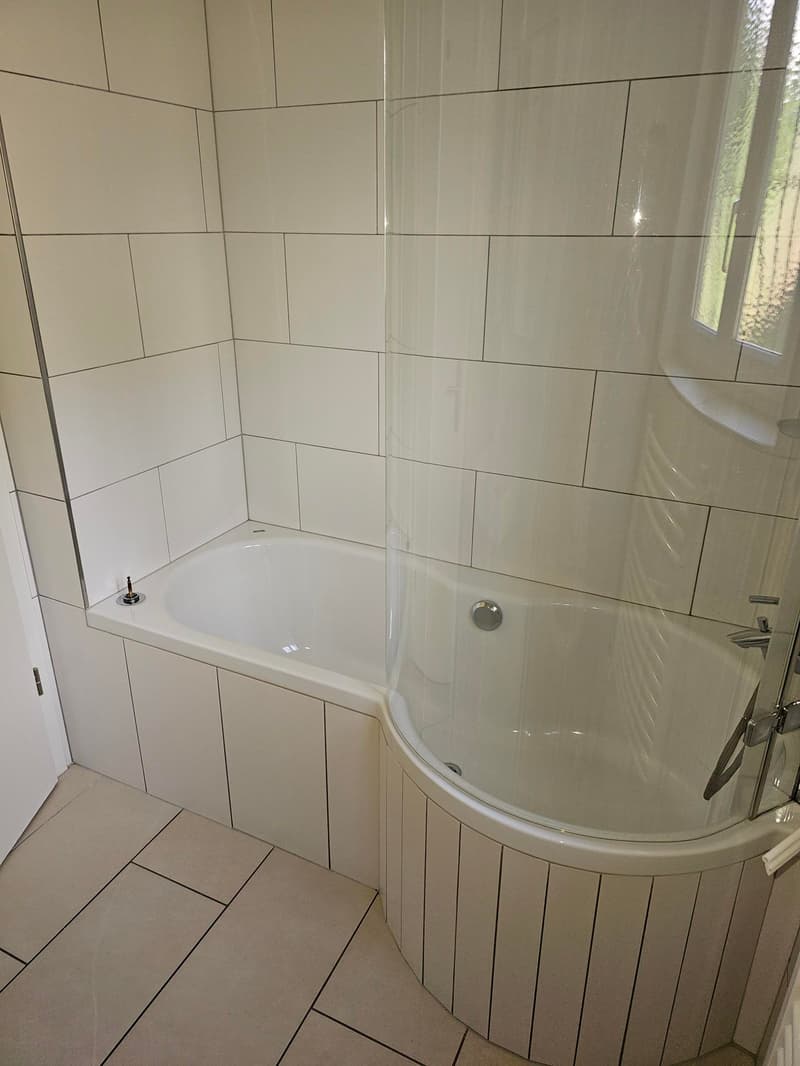 Limité jusqu'au 30.09.2027 – Appartement spacieux 2.5 pièces avec place assise dans le jardin à Herrliberg (15)