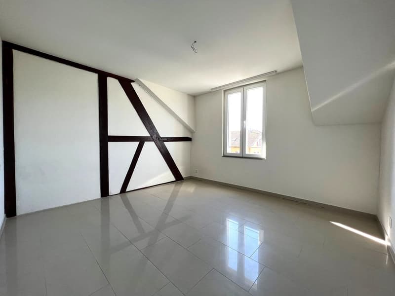 Modern 4.5-room apartment with balcony (7)